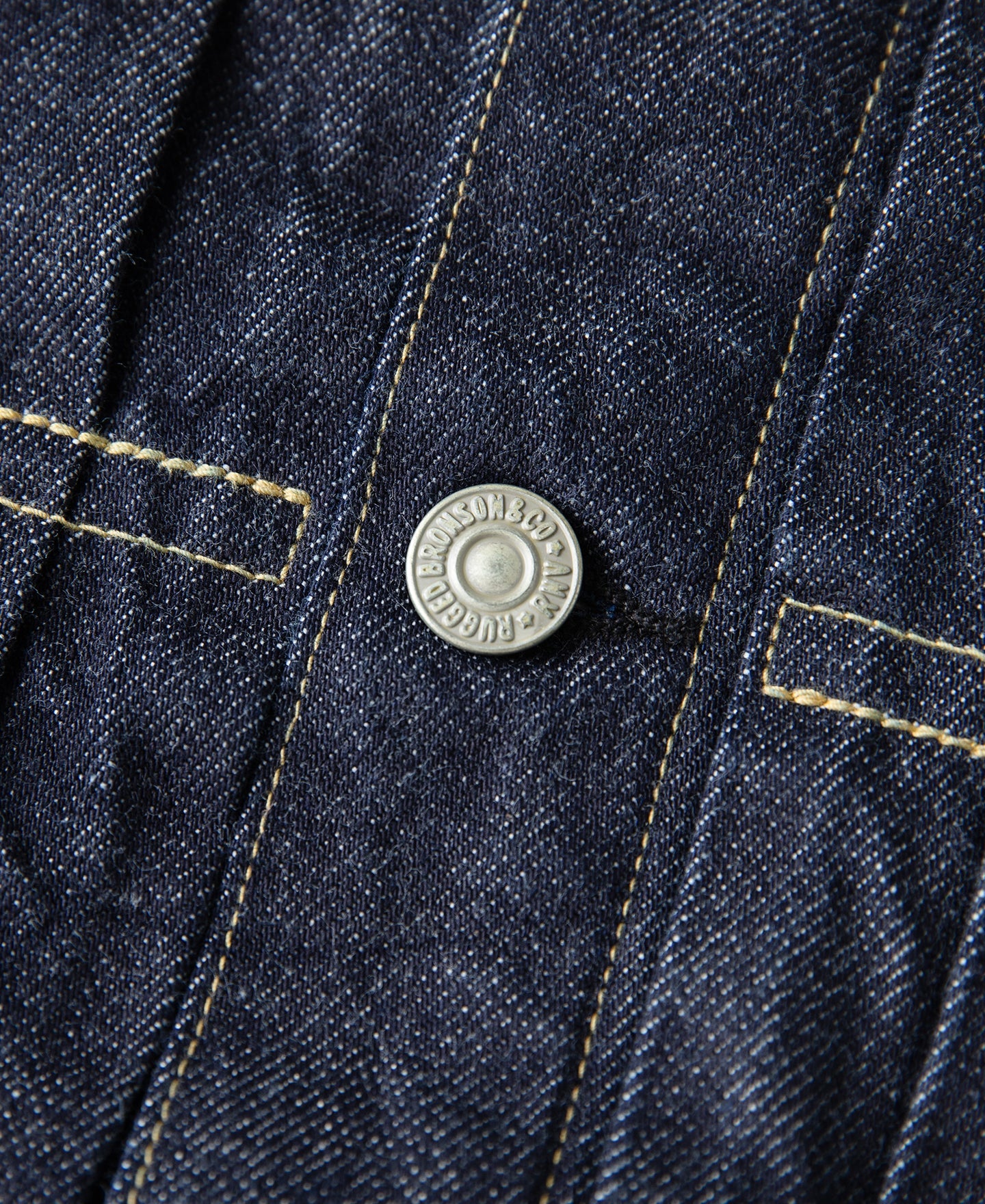 Blouson camionneur en jean doublé de couverture indigo, poche poitrine simple, style vintage