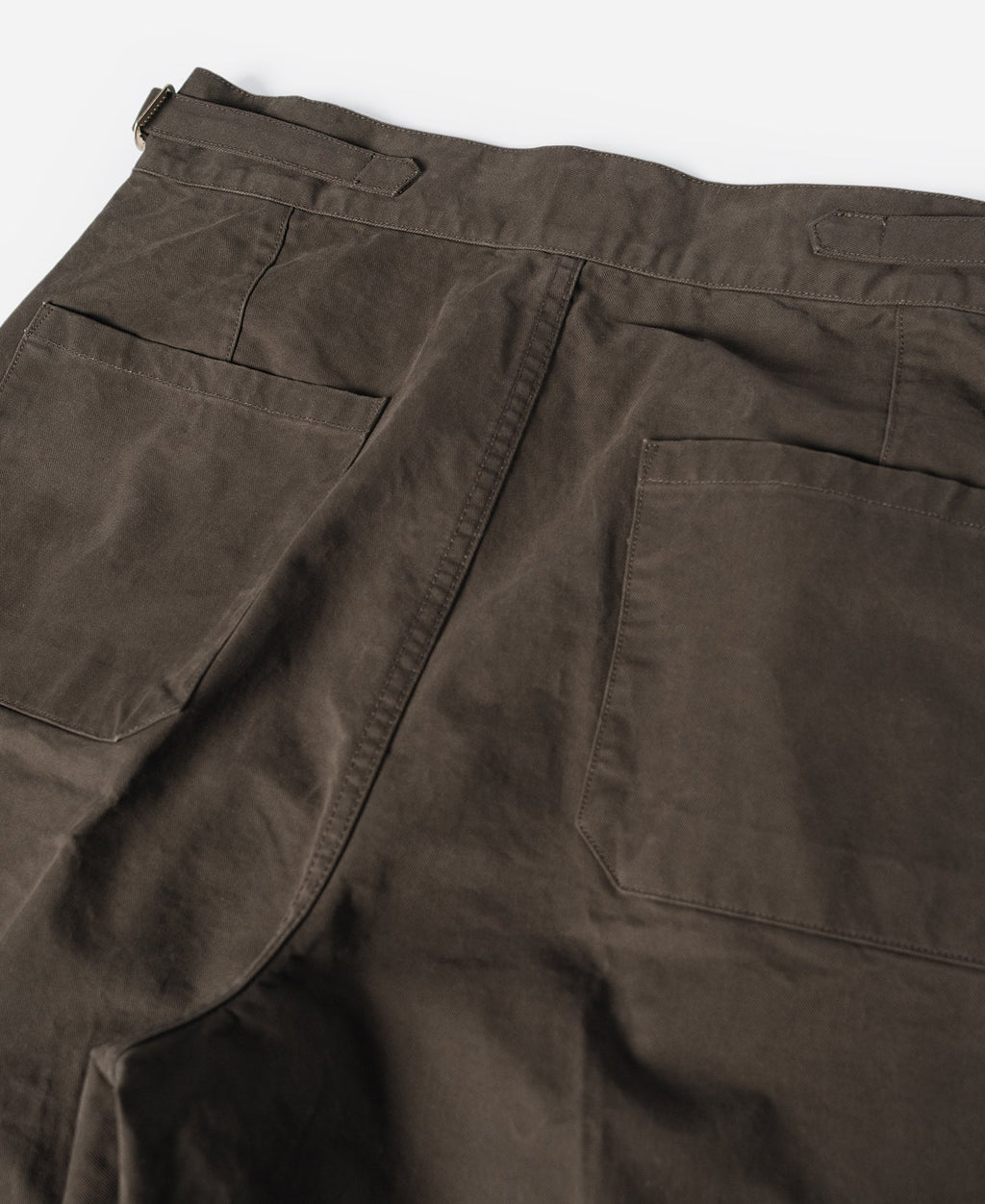 Pantalon cargo ample plissé marron style militaire vintage