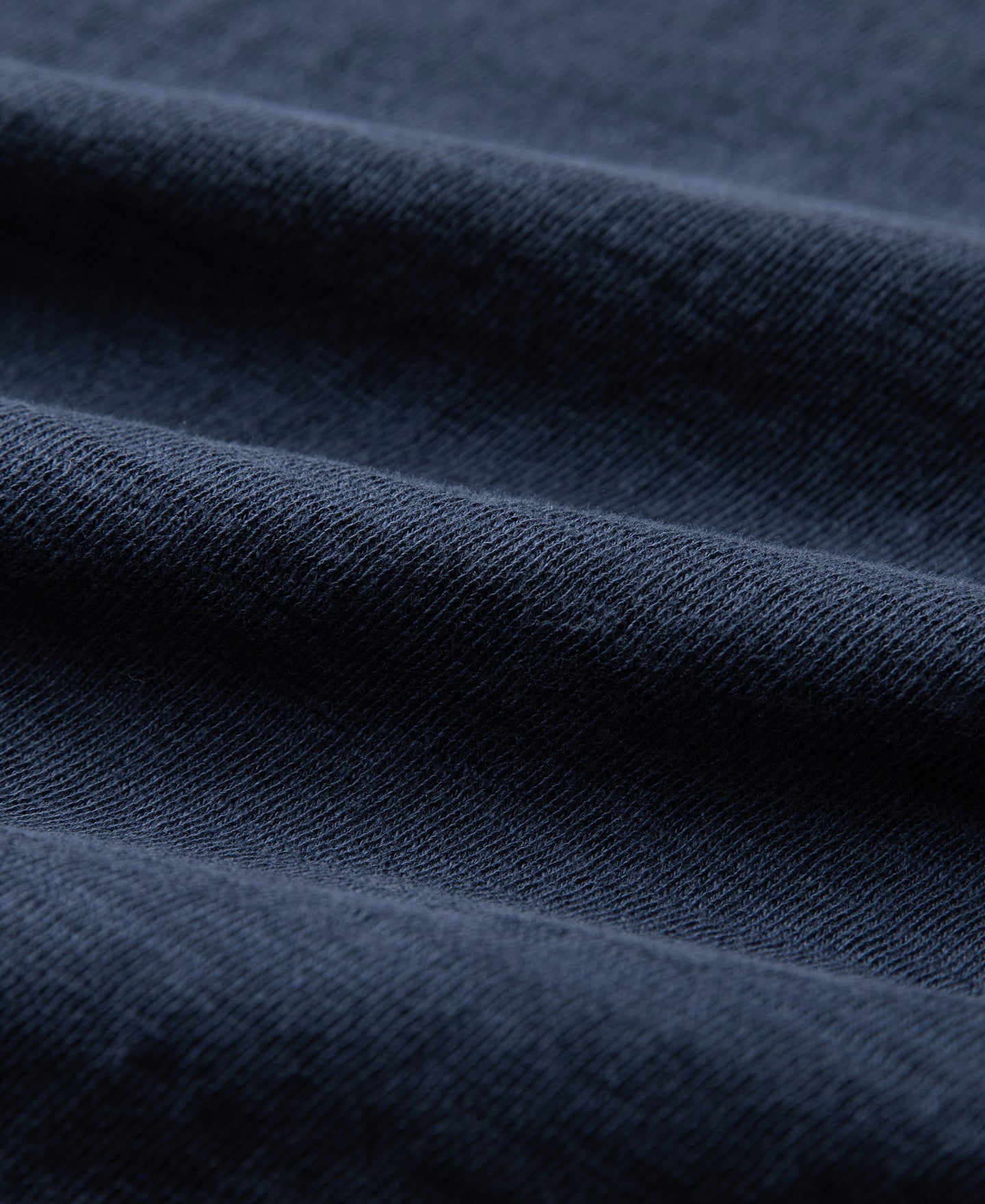 T-shirt tubulaire en coton lourd indigo à soufflet et col ras du cou, manches courtes