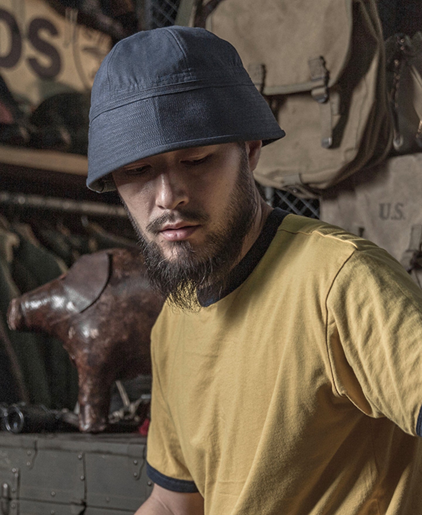 Chapeau Bob Marin Vintage Bleu Marine à Bord Roulé Unisexe