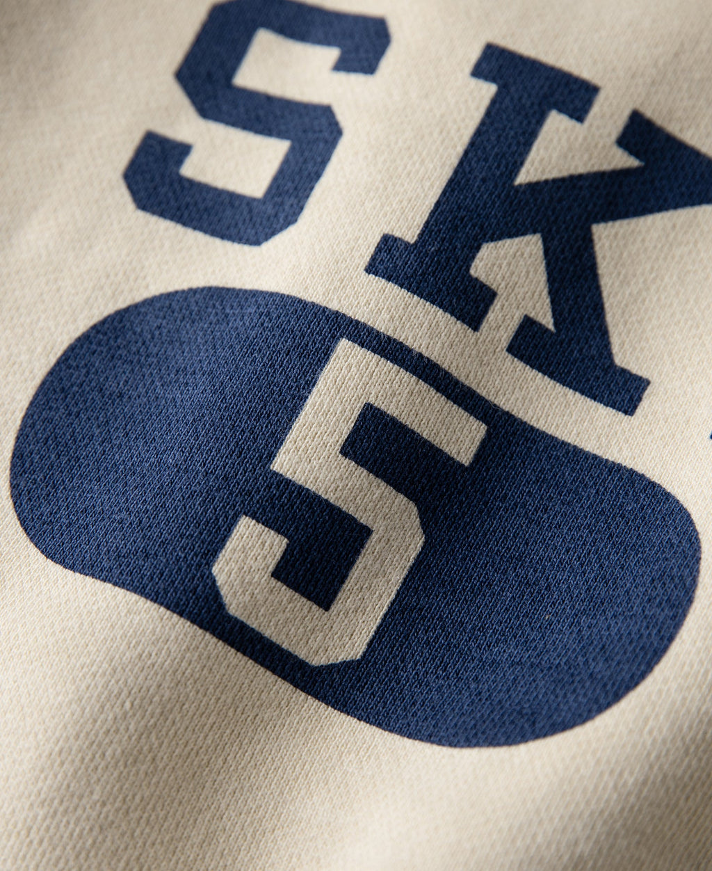 Sweat-shirt ras du cou épais de ski vintage graphique abricot avec empiècement en V