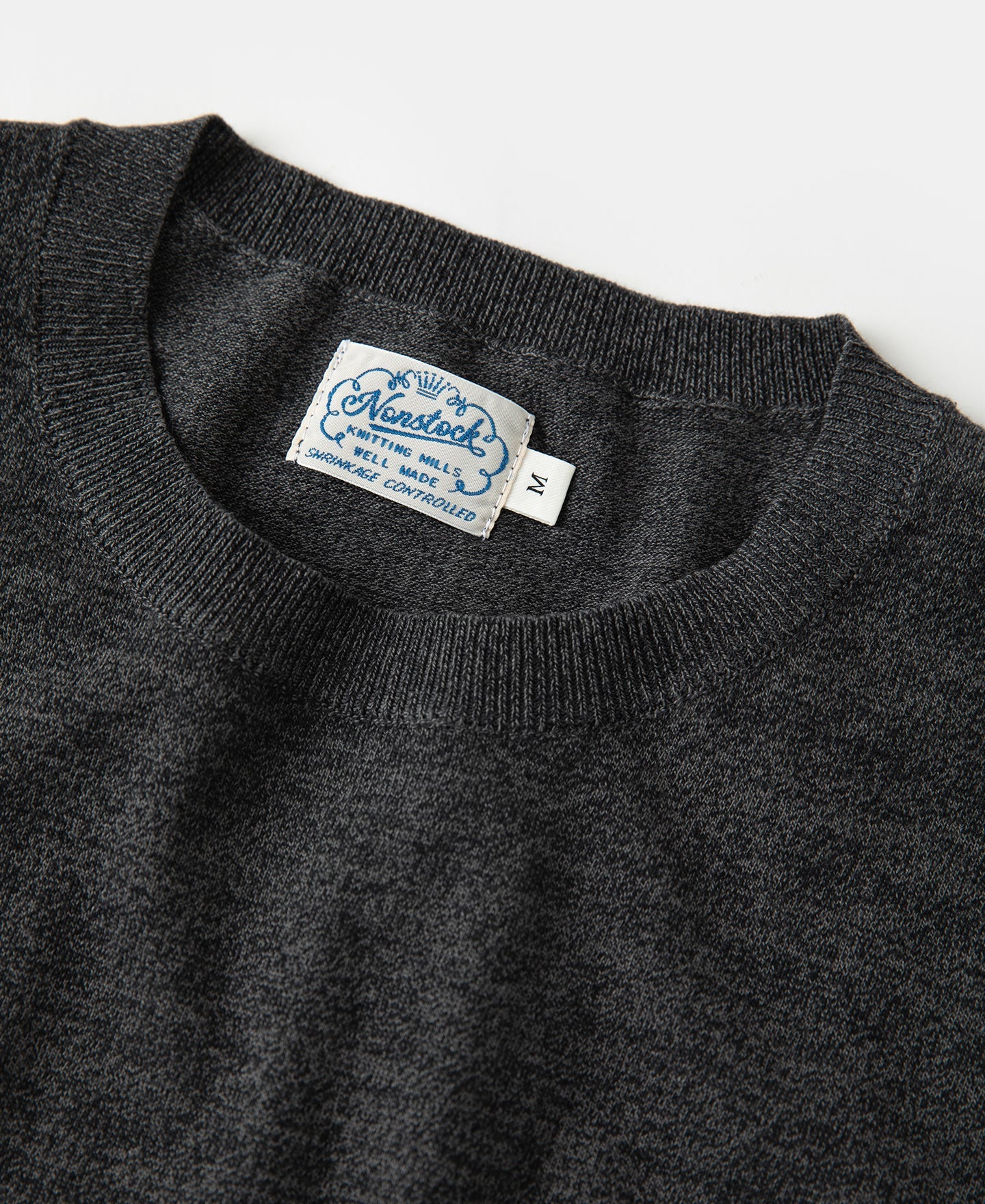 T-shirt ras du cou gris foncé en jersey, coupe ajustée, style vintage
